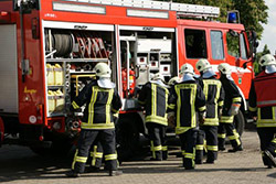 Feuerwehrauto mit technischer Ausstattung